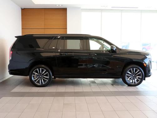 2022 Cadillac Escalade ESV Sport Platinum