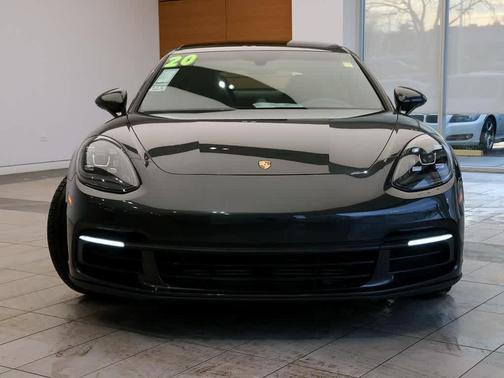 2020 Porsche Panamera 4