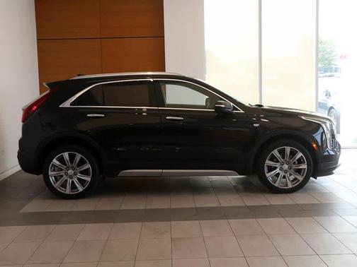 2021 Cadillac XT4 Premium Luxury