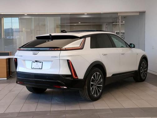 2024 Cadillac LYRIQ Sport