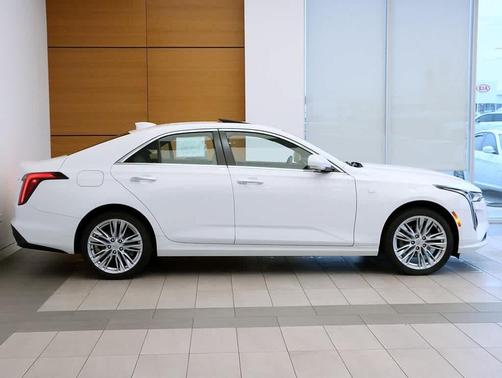 2022 Cadillac CT4 Premium Luxury