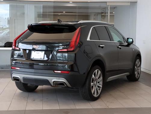 2022 Cadillac XT4 Premium Luxury