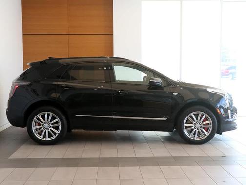 2022 Cadillac XT5 Sport