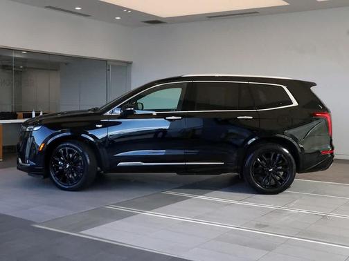 2023 Cadillac XT6 Premium Luxury AWD