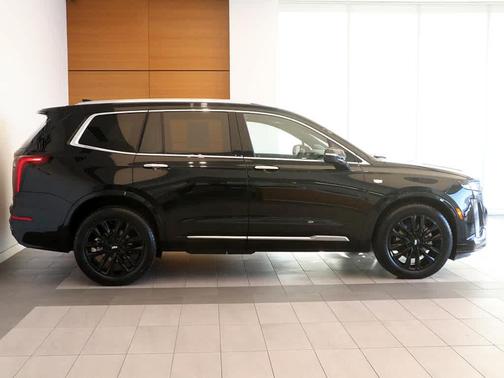2023 Cadillac XT6 Premium Luxury AWD