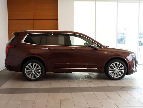 2022 Cadillac XT6 Premium Luxury AWD