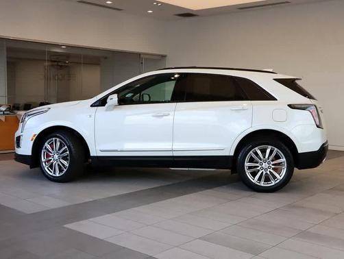 2022 Cadillac XT5 Sport