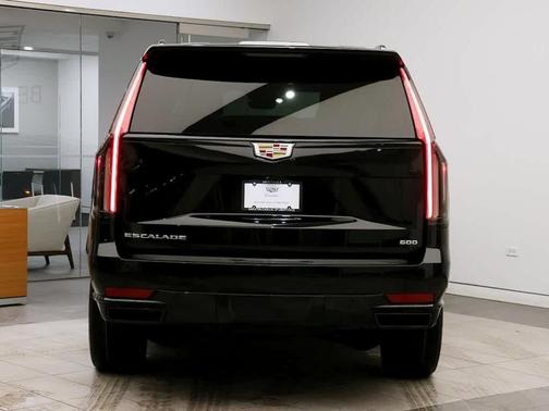 2022 Cadillac Escalade Sport