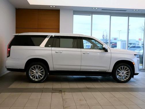 2023 Cadillac Escalade ESV Premium Luxury