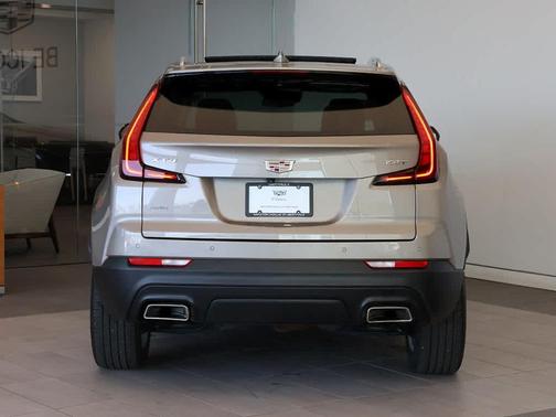 Latte 2023 Cadillac XT4 Luxury