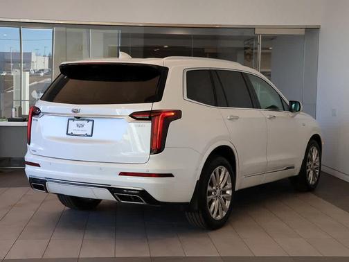 2022 Cadillac XT6 Premium Luxury AWD