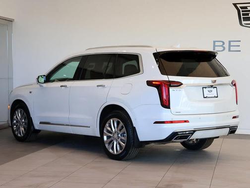 2022 Cadillac XT6 Premium Luxury AWD