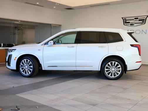 2022 Cadillac XT6 Premium Luxury AWD