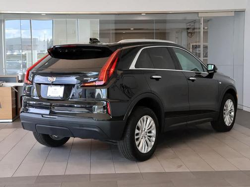 Stellar Black Metallic 2024 Cadillac XT4 Luxury