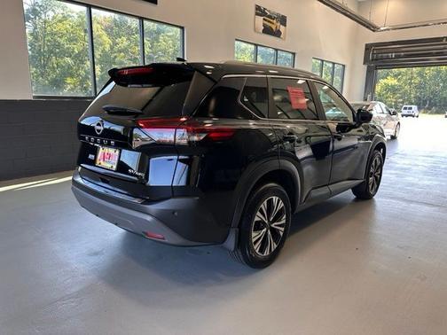 Super Black 2023 Nissan Rogue SV
