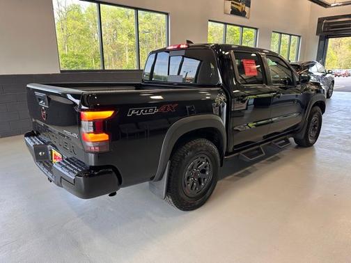 Super Black 2023 Nissan Frontier PRO-4X