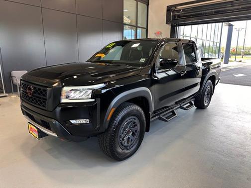 Super Black 2023 Nissan Frontier PRO-4X