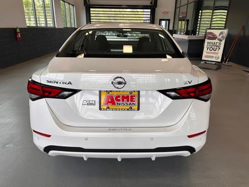 Aspen White Tricoat 2023 Nissan Sentra SV