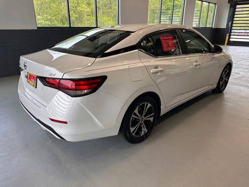 Aspen White Tricoat 2023 Nissan Sentra SV