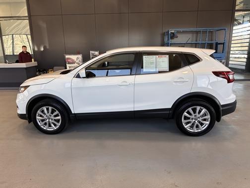 2022 Nissan Rogue Sport S