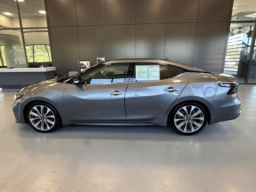 2023 Nissan Maxima Platinum