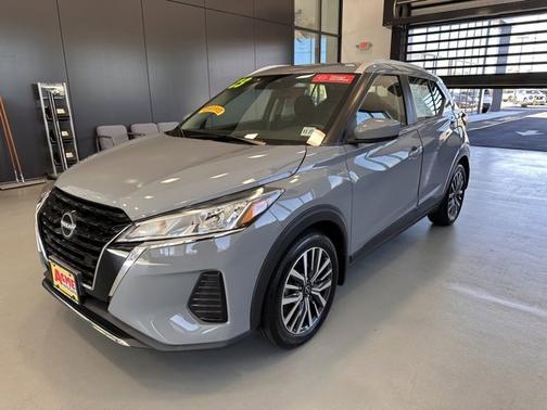 2023 Nissan Kicks SV