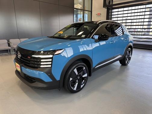 2025 Nissan Kicks SR