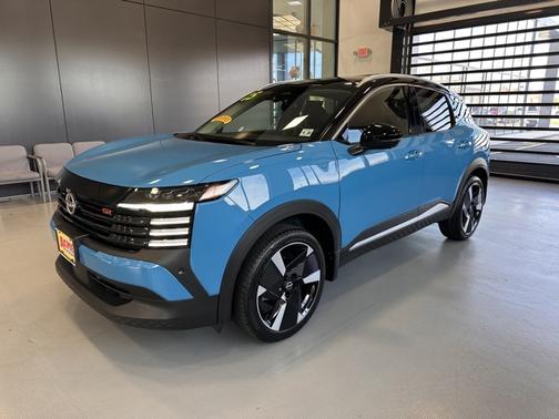 2025 Nissan Kicks SR