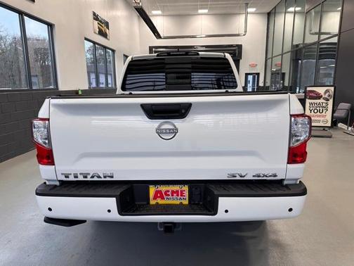 2024 Nissan Titan SV