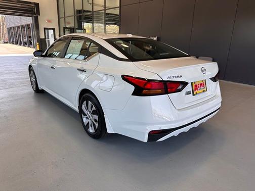 Glacier White 2025 Nissan Altima 2.5 S