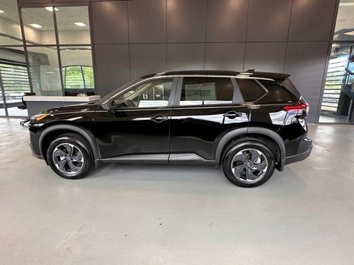 Super Black 2025 Nissan Rogue SV