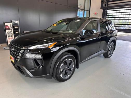 Super Black 2025 Nissan Rogue SV