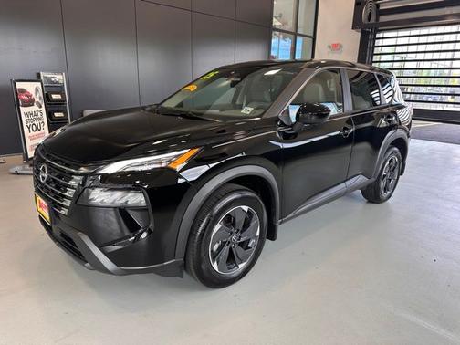 Super Black 2025 Nissan Rogue SV