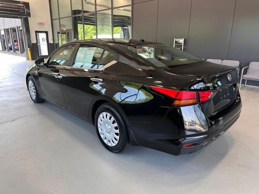 Super Black Clearcoat 2019 Nissan Altima 2.5 S