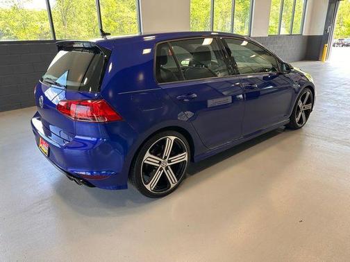Blue 2016 Volkswagen Golf R 4-Door