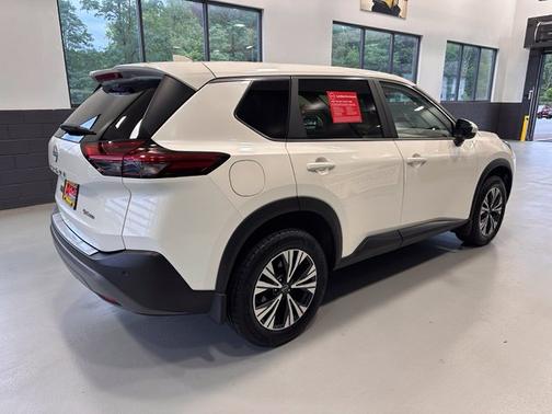 Pearl White Tricoat 2023 Nissan Rogue SV