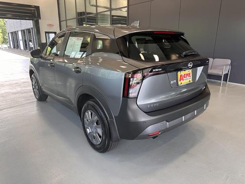 2025 Nissan Kicks S