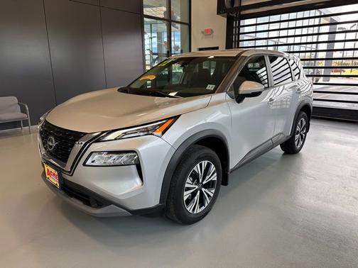 Brilliant Silver Metallic 2022 Nissan Rogue SV