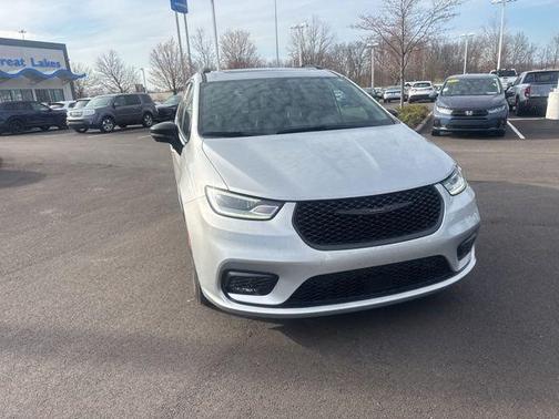 Silver Mist Clearcoat 2024 Chrysler Pacifica Hybrid Premium S Appearance Pkg