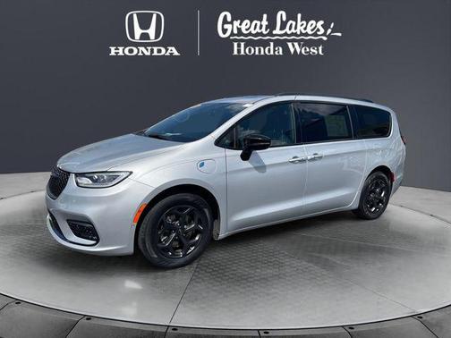 Silver Mist Clearcoat 2024 Chrysler Pacifica Hybrid Premium S Appearance Pkg