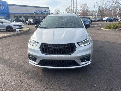 Silver Mist Clearcoat 2024 Chrysler Pacifica Hybrid Premium S Appearance Pkg