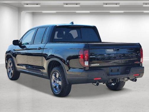 Crystal Black Pearl 2026 Honda Ridgeline TrailSport