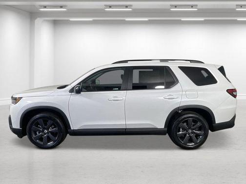 Platinum White Pearl 2026 Honda Pilot Sport