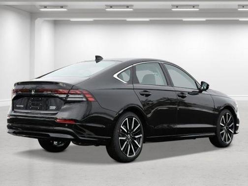 Crystal Black Pearl 2026 Honda Accord Hybrid Touring