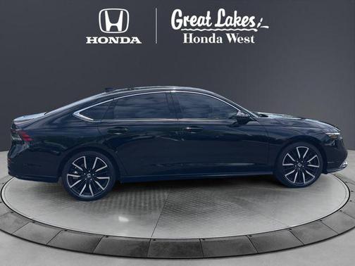 Crystal Black Pearl 2025 Honda Accord Hybrid Touring