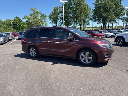 Deep Scarlet Pearl 2018 Honda Odyssey EX-L