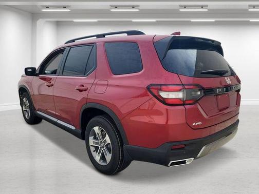Radiant Red Metallic II 2026 Honda Pilot EX-L