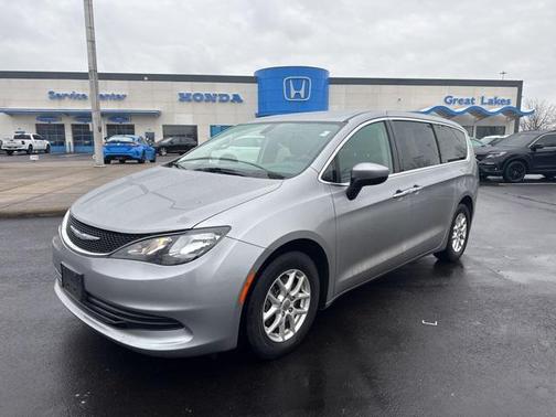 2017 Chrysler Pacifica Touring