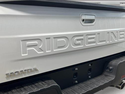 Platinum White Pearl 2026 Honda Ridgeline RTL