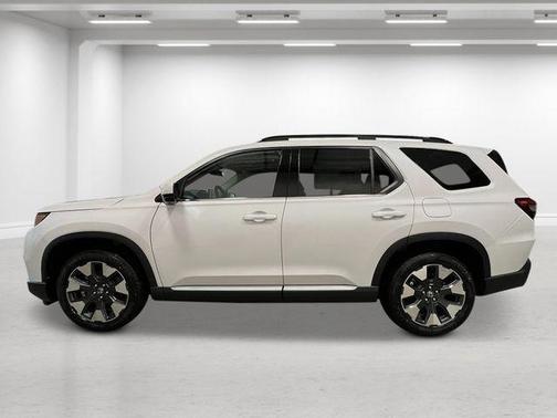 Platinum White Pearl 2026 Honda Pilot Touring 8-Passenger